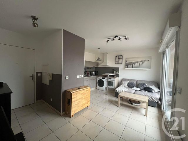 Appartement F2 &agrave; louer - 2 pi&egrave;ces - 39,26 m2 - La Seyne Sur Mer - 83 - PROVENCE-ALPES-COTE-D-AZUR