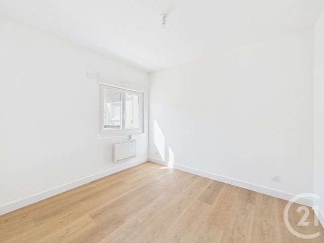 Appartement F2 &agrave; louer - 2 pi&egrave;ces - 32 m2 - Toulon - 83 - PROVENCE-ALPES-COTE-D-AZUR
