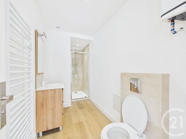 Appartement F2 &agrave; louer - 2 pi&egrave;ces - 32 m2 - Toulon - 83 - PROVENCE-ALPES-COTE-D-AZUR