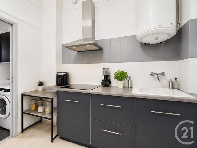 Appartement T3 &agrave; vendre - 3 pi&egrave;ces - 52,92 m2 - Toulon - 83 - PROVENCE-ALPES-COTE-D-AZUR