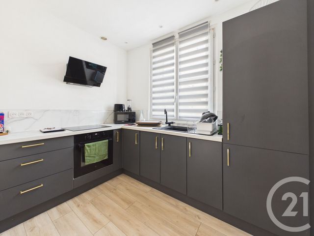 Appartement F3 &agrave; louer - 3 pi&egrave;ces - 49,42 m2 - Toulon - 83 - PROVENCE-ALPES-COTE-D-AZUR