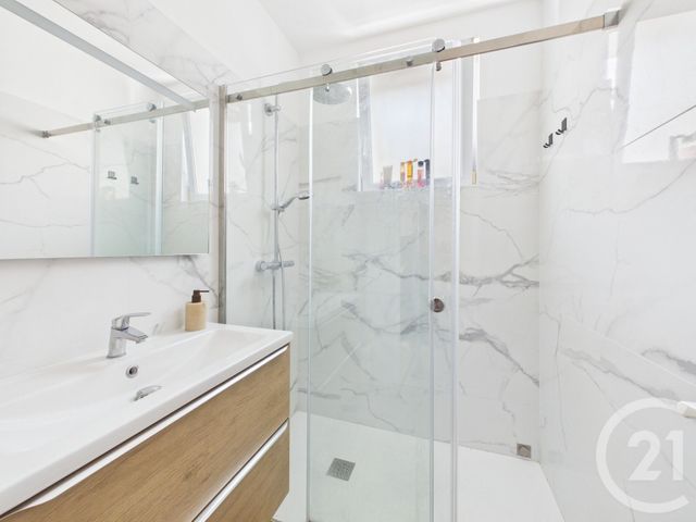 Appartement F3 &agrave; louer - 3 pi&egrave;ces - 49,42 m2 - Toulon - 83 - PROVENCE-ALPES-COTE-D-AZUR