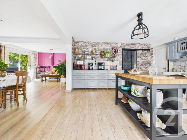 Maison &agrave; vendre - 8 pi&egrave;ces - 181,16 m2 - La Valette Du Var - 83 - PROVENCE-ALPES-COTE-D-AZUR