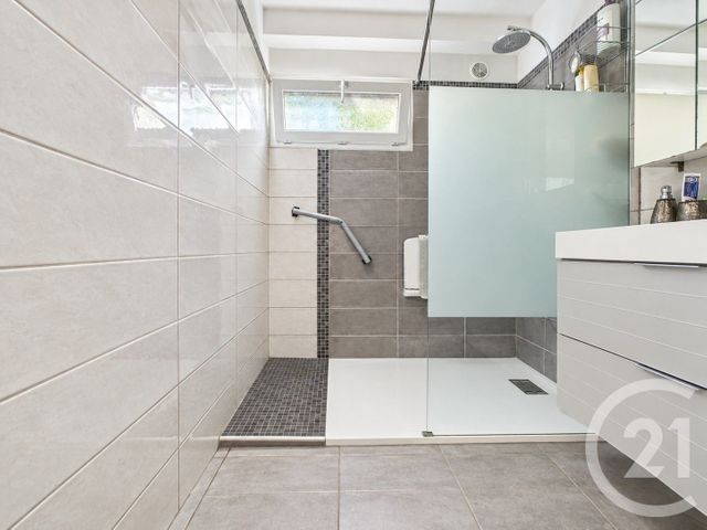 Maison &agrave; vendre - 8 pi&egrave;ces - 181,16 m2 - La Valette Du Var - 83 - PROVENCE-ALPES-COTE-D-AZUR