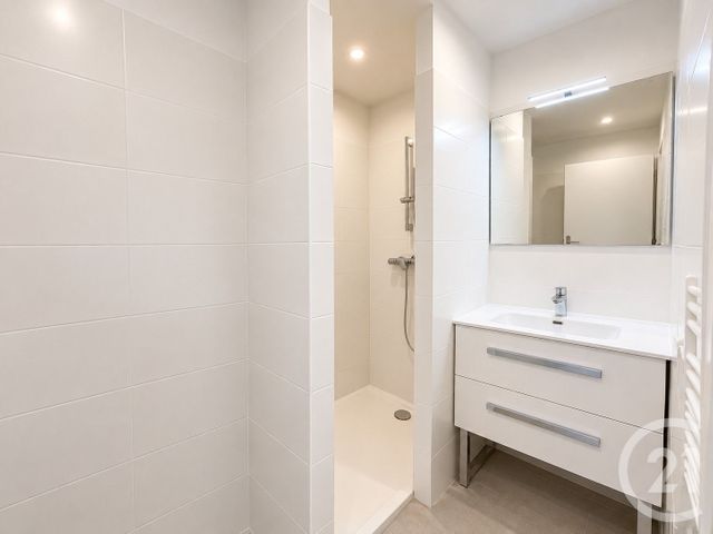 Appartement Studio &agrave; louer - 1 pi&egrave;ce - 33,51 m2 - Sollies Ville - 83 - PROVENCE-ALPES-COTE-D-AZUR