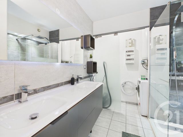 Appartement F3 &agrave; louer - 3 pi&egrave;ces - 60,10 m2 - La Valette Du Var - 83 - PROVENCE-ALPES-COTE-D-AZUR