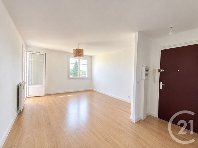 Appartement F3 &agrave; louer - 3 pi&egrave;ces - 56,83 m2 - La Valette Du Var - 83 - PROVENCE-ALPES-COTE-D-AZUR