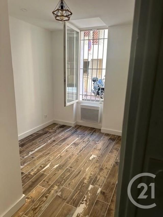 Appartement F2 &agrave; louer - 2 pi&egrave;ces - 38,05 m2 - Toulon - 83 - PROVENCE-ALPES-COTE-D-AZUR