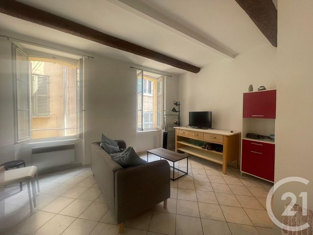 Appartement T1 &agrave; louer - 1 pi&egrave;ce - 30 m2 - Toulon - 83 - PROVENCE-ALPES-COTE-D-AZUR