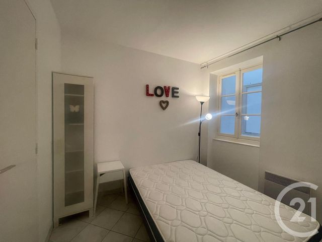 Appartement T1 &agrave; louer - 1 pi&egrave;ce - 30 m2 - Toulon - 83 - PROVENCE-ALPES-COTE-D-AZUR