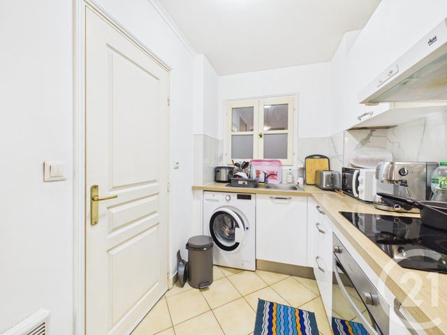 Appartement F2 &agrave; louer - 2 pi&egrave;ces - 52,72 m2 - Toulon - 83 - PROVENCE-ALPES-COTE-D-AZUR