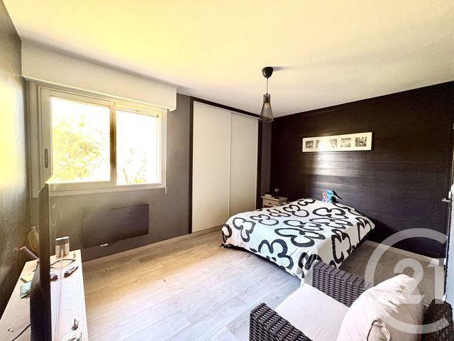 Appartement F7 à vendre - 7 pièces - 103,98 m2 - Toulon - 83 - PROVENCE-ALPES-COTE-D-AZUR