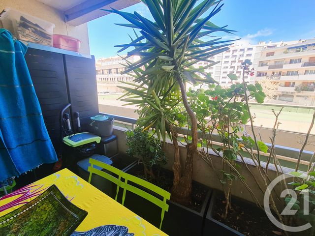 Appartement T4 à vendre - 4 pièces - 73,36 m2 - Toulon - 83 - PROVENCE-ALPES-COTE-D-AZUR