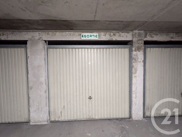Parking à louer - 12,86 m2 - Toulon - 83 - PROVENCE-ALPES-COTE-D-AZUR