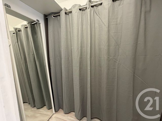 Appartement F3 &agrave; louer - 3 pi&egrave;ces - 69,75 m2 - Toulon - 83 - PROVENCE-ALPES-COTE-D-AZUR