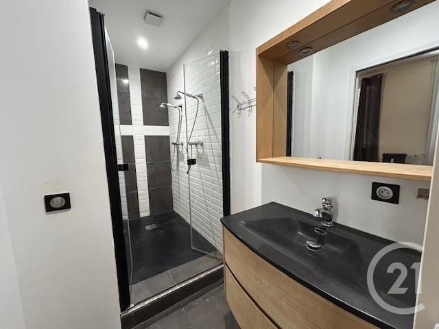 Appartement F5 à vendre - 5 pièces - 113 m2 - Toulon - 83 - PROVENCE-ALPES-COTE-D-AZUR