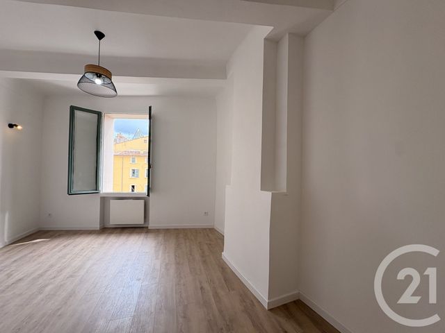 Appartement F1 à vendre - 1 pièce - 27,10 m2 - Toulon - 83 - PROVENCE-ALPES-COTE-D-AZUR