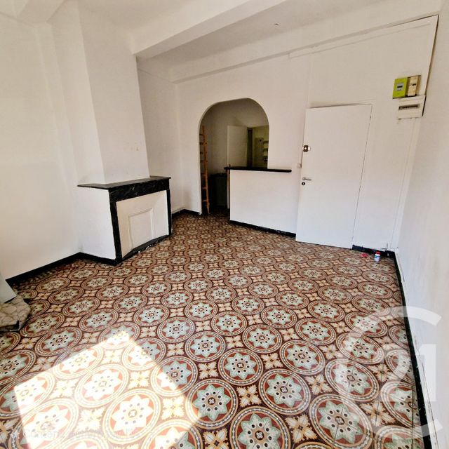 Appartement F1 à vendre - 1 pièce - 25,40 m2 - Toulon - 83 - PROVENCE-ALPES-COTE-D-AZUR