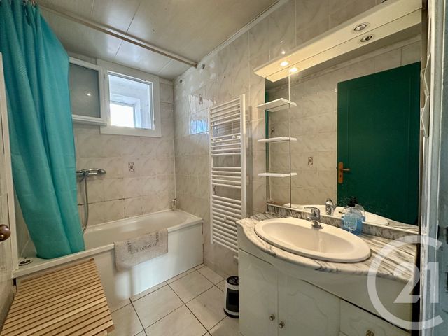 Appartement F3 à vendre - 3 pièces - 55,80 m2 - Toulon - 83 - PROVENCE-ALPES-COTE-D-AZUR