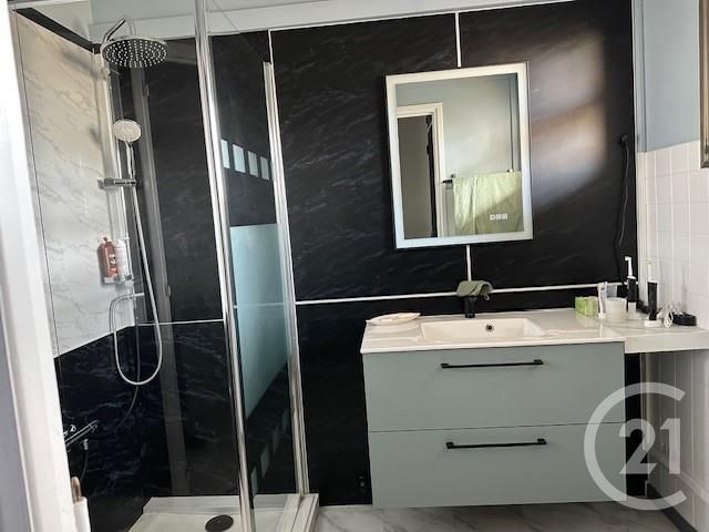 Appartement F4 &agrave; vendre - 4 pi&egrave;ces - 101,85 m2 - Toulon - 83 - PROVENCE-ALPES-COTE-D-AZUR