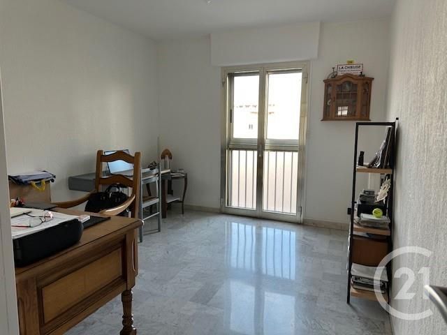 Appartement F4 &agrave; vendre - 4 pi&egrave;ces - 101,85 m2 - Toulon - 83 - PROVENCE-ALPES-COTE-D-AZUR