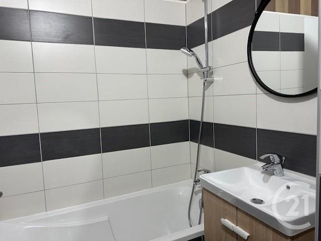 Appartement F4 &agrave; vendre - 4 pi&egrave;ces - 101,85 m2 - Toulon - 83 - PROVENCE-ALPES-COTE-D-AZUR