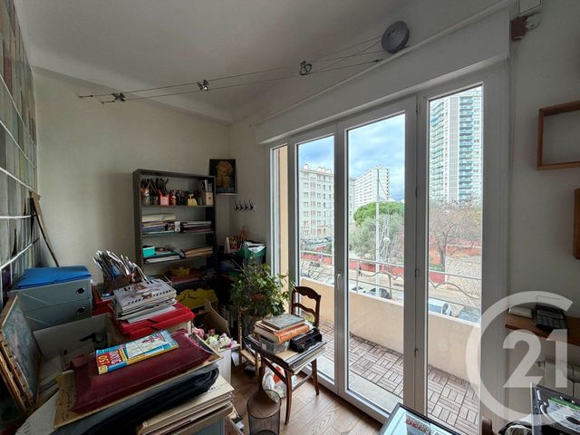 Appartement F5 à vendre - 4 pièces - 96,61 m2 - Toulon - 83 - PROVENCE-ALPES-COTE-D-AZUR