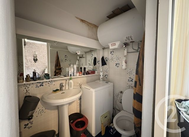 Appartement F1 bis &agrave; vendre - 2 pi&egrave;ces - 27,17 m2 - Toulon - 83 - PROVENCE-ALPES-COTE-D-AZUR