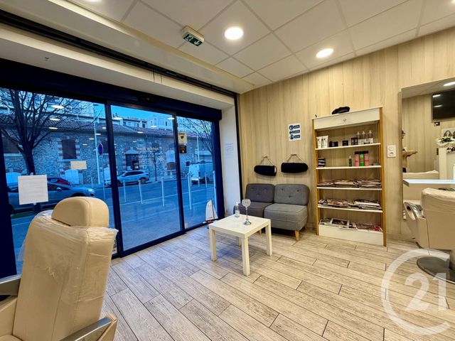 Commerce &agrave; louer - 47,29 m2 - 83 - PROVENCE-ALPES-COTE-D-AZUR
