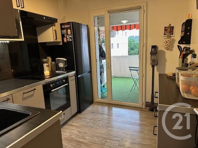 Appartement F3 &agrave; vendre - 3 pi&egrave;ces - 66,25 m2 - La Valette Du Var - 83 - PROVENCE-ALPES-COTE-D-AZUR