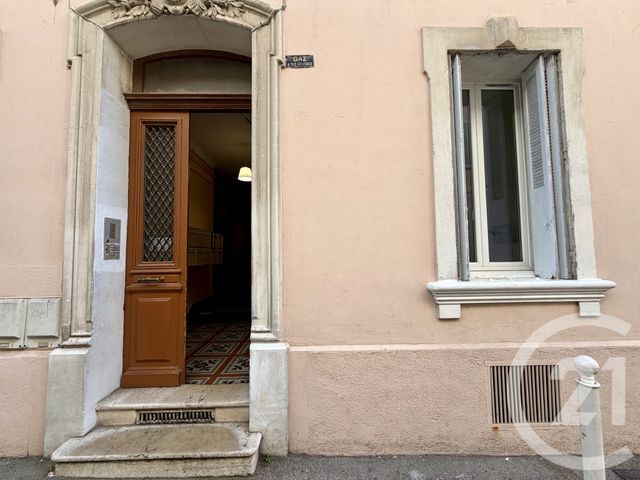 Appartement F2 &agrave; louer - 2 pi&egrave;ces - 33,50 m2 - Toulon - 83 - PROVENCE-ALPES-COTE-D-AZUR